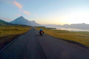 BLKMRKT la chaine moto dédiée aux road trip