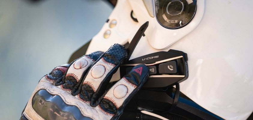 Cellularline U-com16 et son antenne déployée pour le mode Mesh